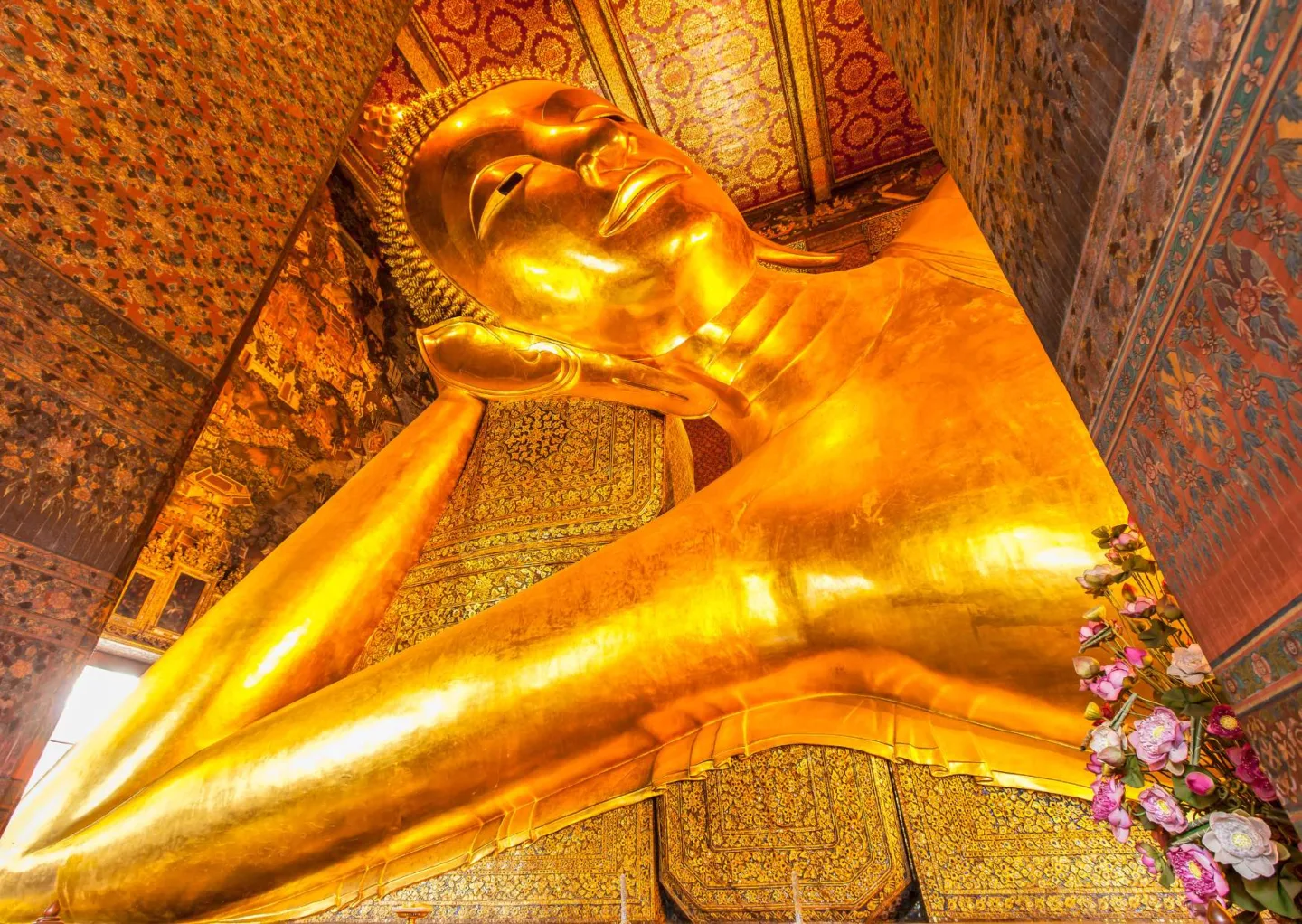 Statua del Buddha sdraiato a Bangkok