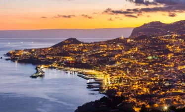 Vista panoramica di Funchal, tipica città d'Europa